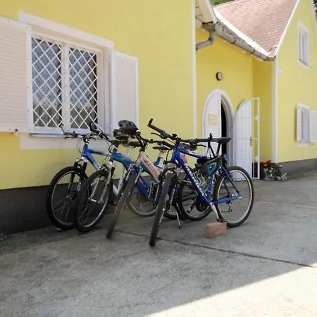 Holiday Home In France Near Volcano Area, Cleaning Included Holiday home Nemesgulacs